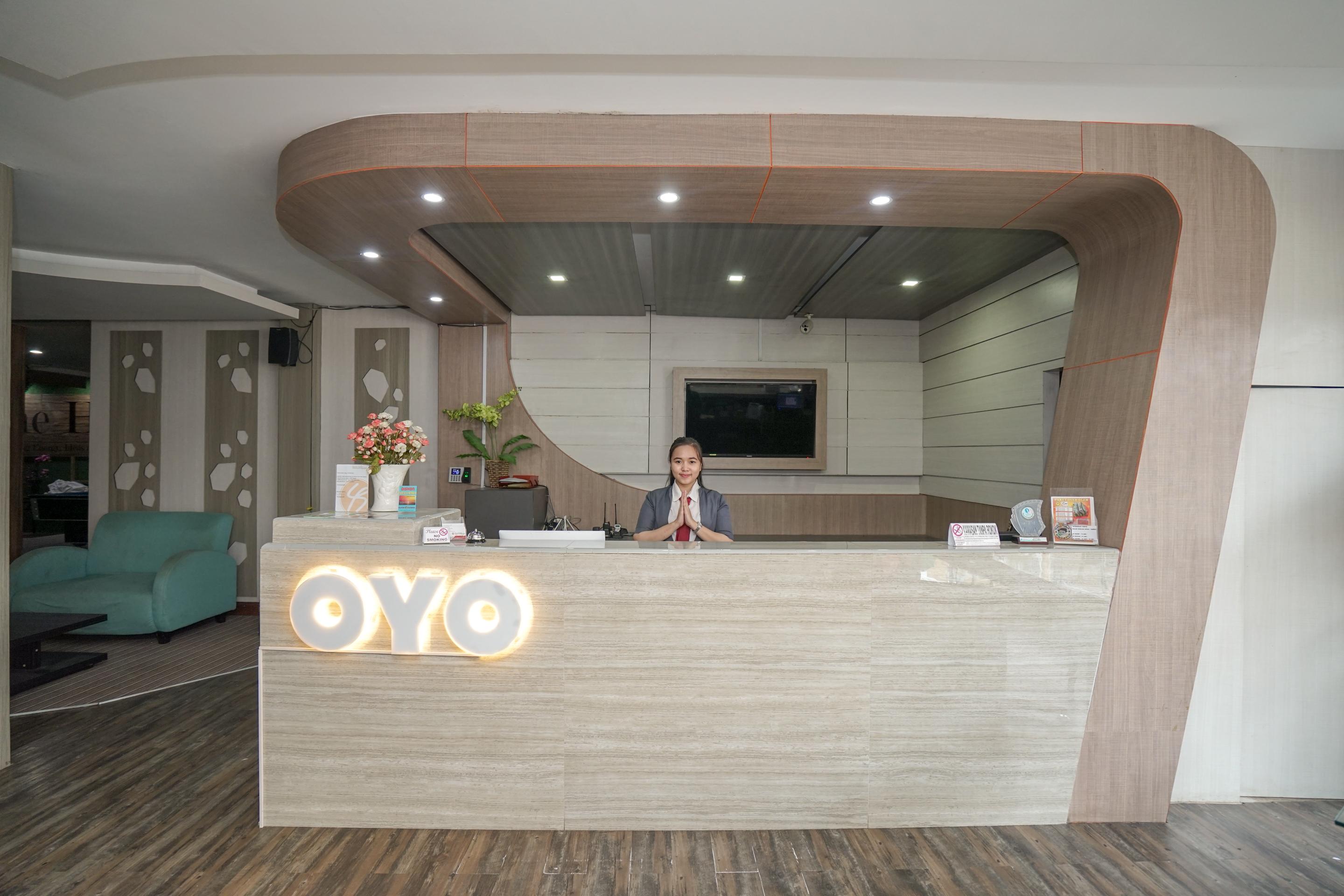 Oyo736最佳跳过酒店 巨港 外观 照片
